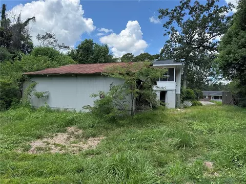 Exterior - 304 Pelham St, Chickasaw, AL 36611 photo 11 of 16