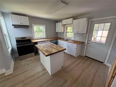 Kitchen - 304 Pelham St, Chickasaw, AL 36611 photo 1 of 3