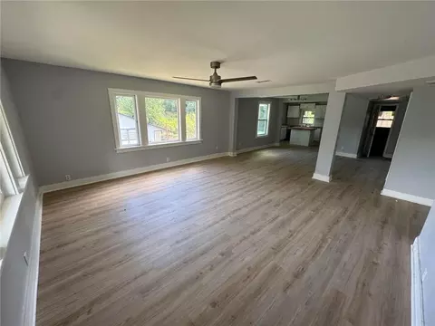 Living - 304 Pelham St, Chickasaw, AL 36611 photo 1 of 4