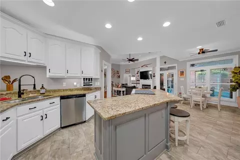 Kitchen - 718 Natchez Trail Ct, Mobile, AL 36609 photo 3 of 3