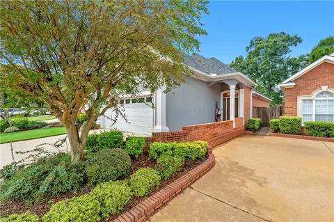 Exterior - 718 Natchez Trail Ct, Mobile, AL 36609 photo 10 of 18