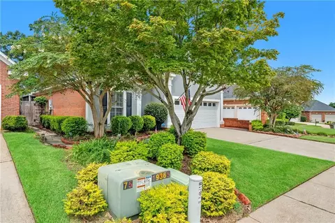 Exterior - 718 Natchez Trail Ct, Mobile, AL 36609 photo 6 of 18