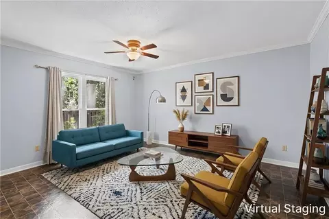 Living - 2901 Grant St #304, Mobile, AL 36606 photo 9 of 10