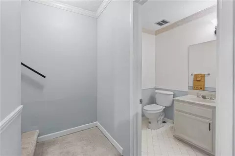 Bath - 2901 Grant St #304, Mobile, AL 36606 photo 1 of 3