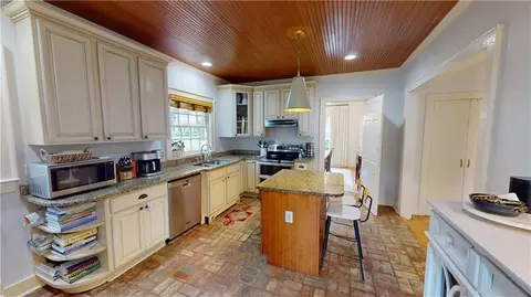 Kitchen - 54 Williams Ct, Mobile, AL 36606 photo 2 of 2