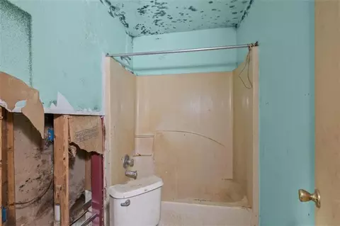 Bath - 6600 Lori Dr S, Mobile, AL 36608 photo 1 of 1