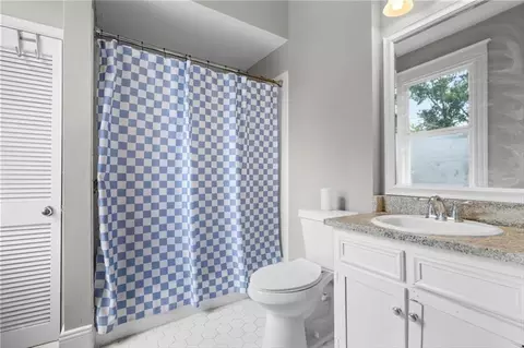 Bath - 1508 Dauphin St, Mobile, AL 36604 photo 2 of 3