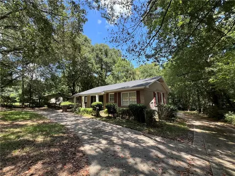 Exterior - 317 Bomar Pl, Mobile, AL 36609 photo 6 of 10
