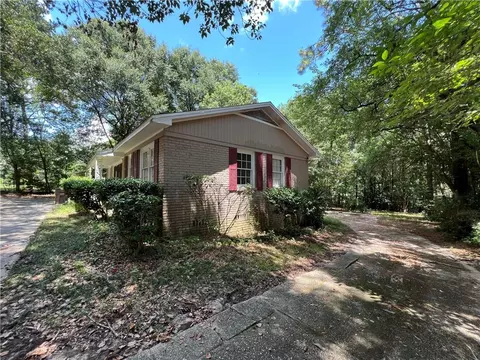 Exterior - 317 Bomar Pl, Mobile, AL 36609 photo 4 of 10