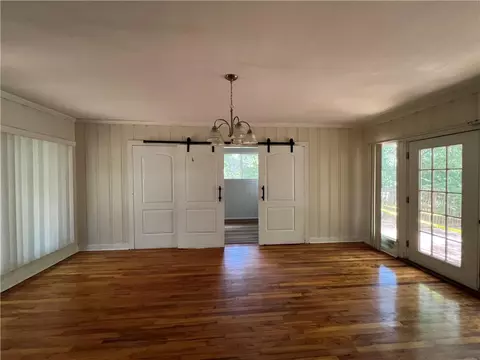 Living - 317 Bomar Pl, Mobile, AL 36609 photo 2 of 7