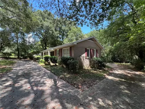 Exterior - 317 Bomar Pl, Mobile, AL 36609 photo 5 of 10