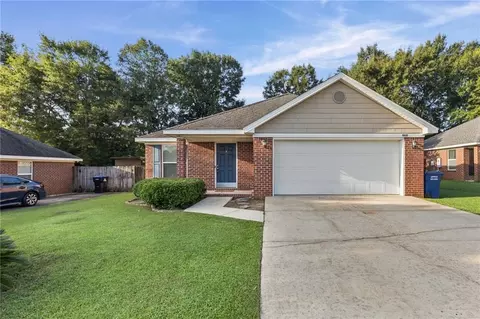 9621 Misty Leaf Dr N, Mobile, AL 36695