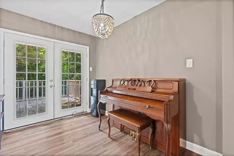 Entry Way - 516 Woodlore Dr, Chickasaw, AL 36611 photo 1 of 3