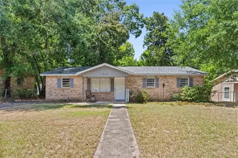 Exterior - 516 Woodlore Dr, Chickasaw, AL 36611 photo 3 of 3