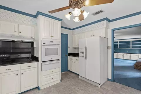 Kitchen - 4167 Skywood Ln, Mobile, AL 36693 photo 2 of 3