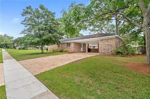 Exterior - 4167 Skywood Ln, Mobile, AL 36693 photo 2 of 2