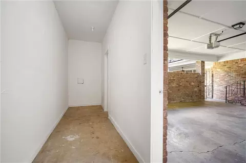Entry Way - 301 Indian Creek Dr E, Mobile, AL 36607 photo 2 of 2