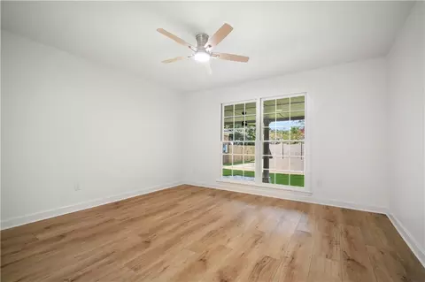 Bedroom - 301 Indian Creek Dr E, Mobile, AL 36607 photo 2 of 5