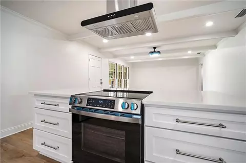 Kitchen - 301 Indian Creek Dr E, Mobile, AL 36607 photo 4 of 4
