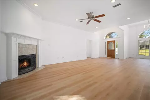 Living - 1675 Stonebridge Ct, Mobile, AL 36695 photo 2 of 5