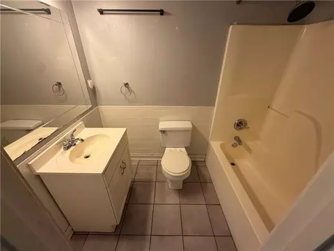 Bath - 1075 Salco Rd W, Axis, AL 36505 photo 2 of 2