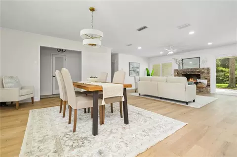 Dining - 3811 Claridge Rd N, Mobile, AL 36608 photo 2 of 5