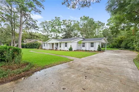 Exterior - 3811 Claridge Rd N, Mobile, AL 36608 photo 3 of 14