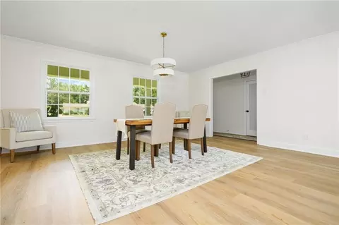 Dining - 3811 Claridge Rd N, Mobile, AL 36608 photo 1 of 5
