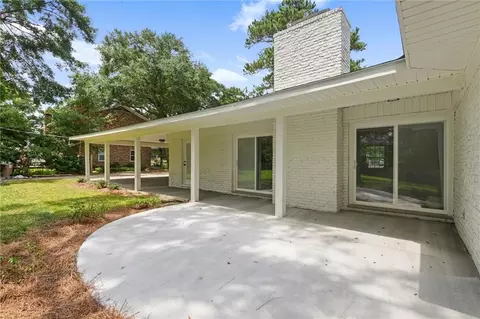 Exterior - 3811 Claridge Rd N, Mobile, AL 36608 photo 7 of 14