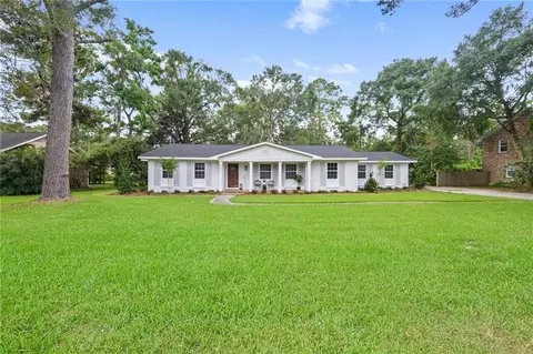 Exterior - 3811 Claridge Rd N, Mobile, AL 36608 photo 4 of 14