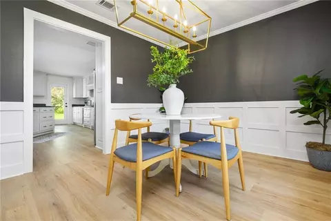 Dining - 3811 Claridge Rd N, Mobile, AL 36608 photo 4 of 5