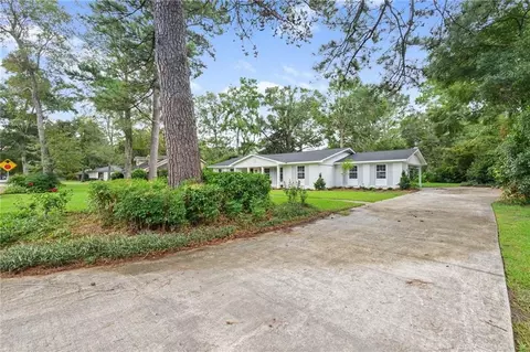 Exterior - 3811 Claridge Rd N, Mobile, AL 36608 photo 6 of 14