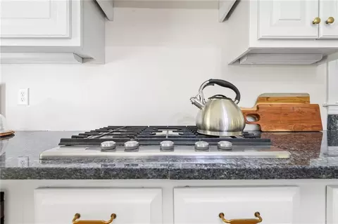 Kitchen - 3811 Claridge Rd N, Mobile, AL 36608 photo 3 of 6