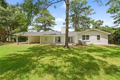 Exterior - 3811 Claridge Rd N, Mobile, AL 36608 photo 9 of 14