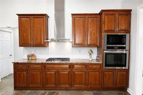 Kitchen - 7321 Bridgemill Dr, Mobile, AL 36619 photo 4 of 4