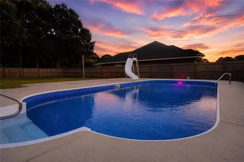 Exterior - 7321 Bridgemill Dr, Mobile, AL 36619 photo 5 of 7