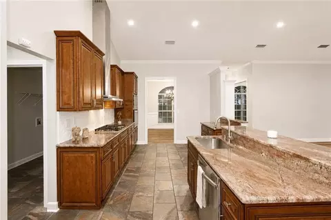 Kitchen - 7321 Bridgemill Dr, Mobile, AL 36619 photo 3 of 4