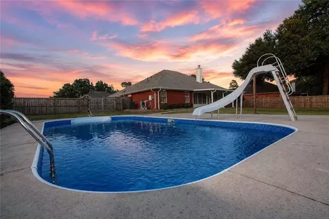Exterior - 7321 Bridgemill Dr, Mobile, AL 36619 photo 6 of 7