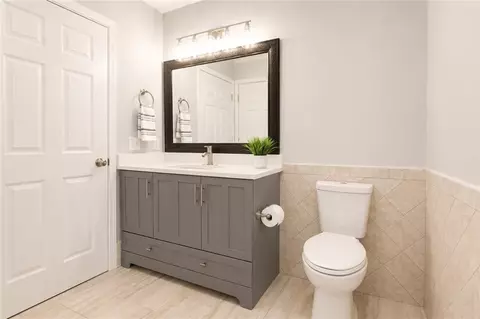 Bath - 7321 Bridgemill Dr, Mobile, AL 36619 photo 3 of 4
