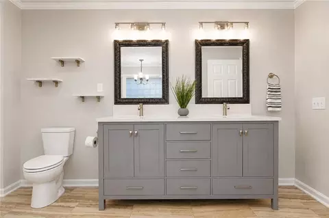 Bath - 7321 Bridgemill Dr, Mobile, AL 36619 photo 2 of 4