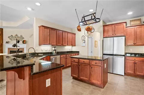 Kitchen - 11105 Roanoke Loop, Daphne, AL 36526 photo 3 of 5