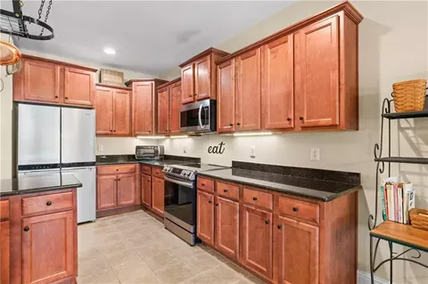 Kitchen - 11105 Roanoke Loop, Daphne, AL 36526 photo 2 of 5