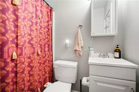 Bath - 6 Kirby St, Mobile, AL 36607 photo 1 of 2