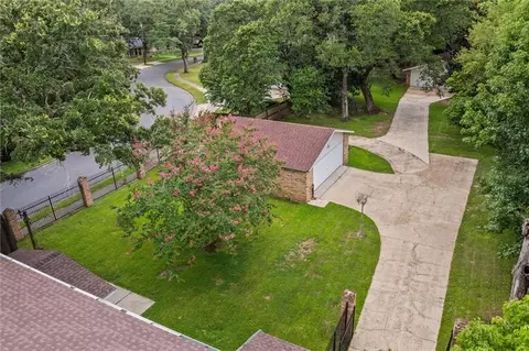View/Area - 906 Azalea Rd, Mobile, AL 36693 photo 3 of 11