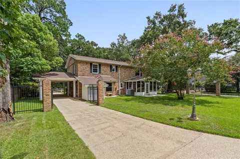 Exterior - 906 Azalea Rd, Mobile, AL 36693 photo 3 of 6