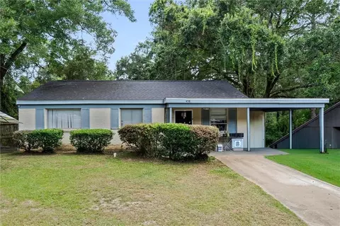 458 Yevonne Curv E, Mobile, AL 36609