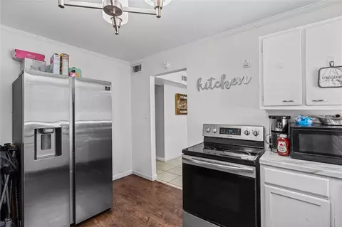Kitchen - 458 Yevonne Curv E, Mobile, AL 36609 photo 1 of 1