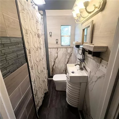Bath - 103 E Tally Ct, Mobile, AL 36606 photo 1 of 4