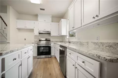 Kitchen - 6432 Doubletree Ct, Mobile, AL 36695 photo 1 of 3