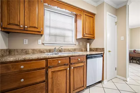 Kitchen - 3014 Olde Gate Rd, Mobile, AL 36695 photo 2 of 3